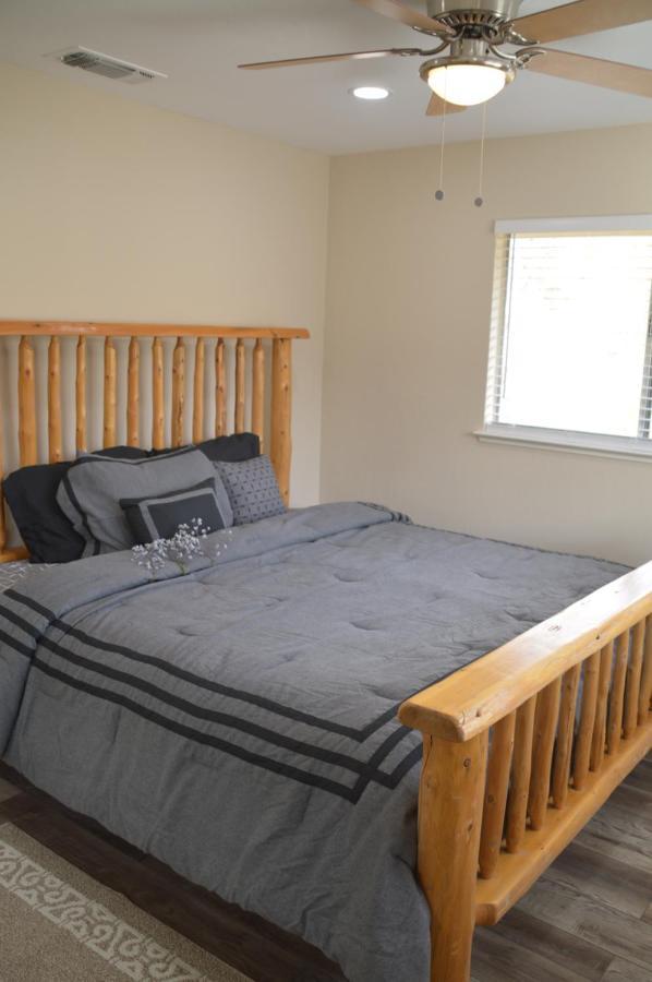 Beautiful 3 Bedroom Home Located Near Yosemite آوكهيرست المظهر الخارجي الصورة