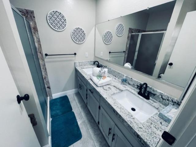 Beautiful 3 Bedroom Home Located Near Yosemite آوكهيرست المظهر الخارجي الصورة